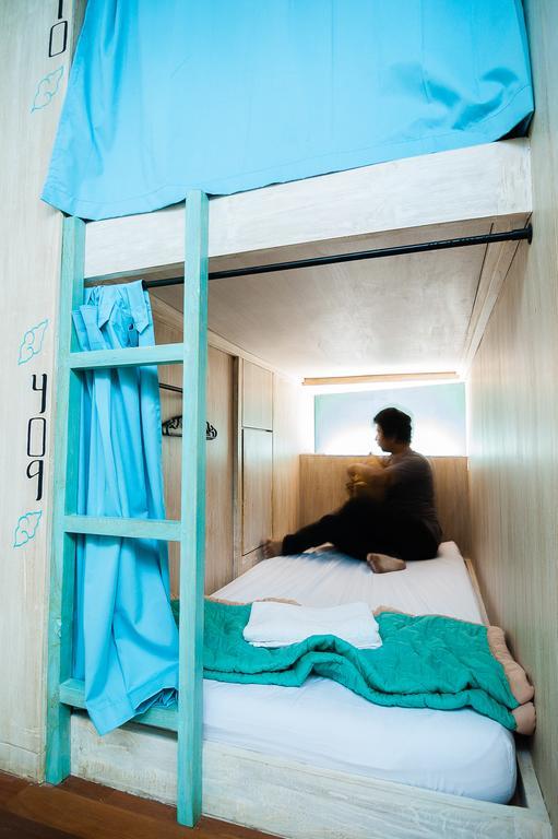 Nau Here Hostel Kuta Lombok Esterno foto