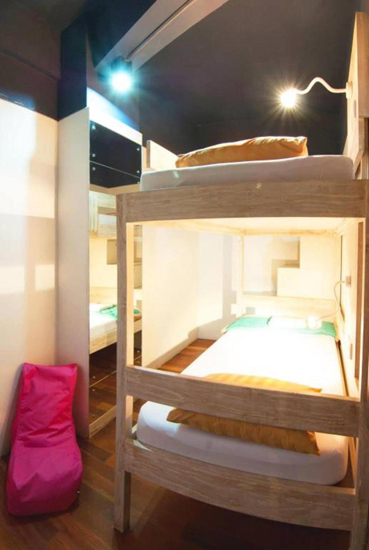 Nau Here Hostel Kuta Lombok Esterno foto