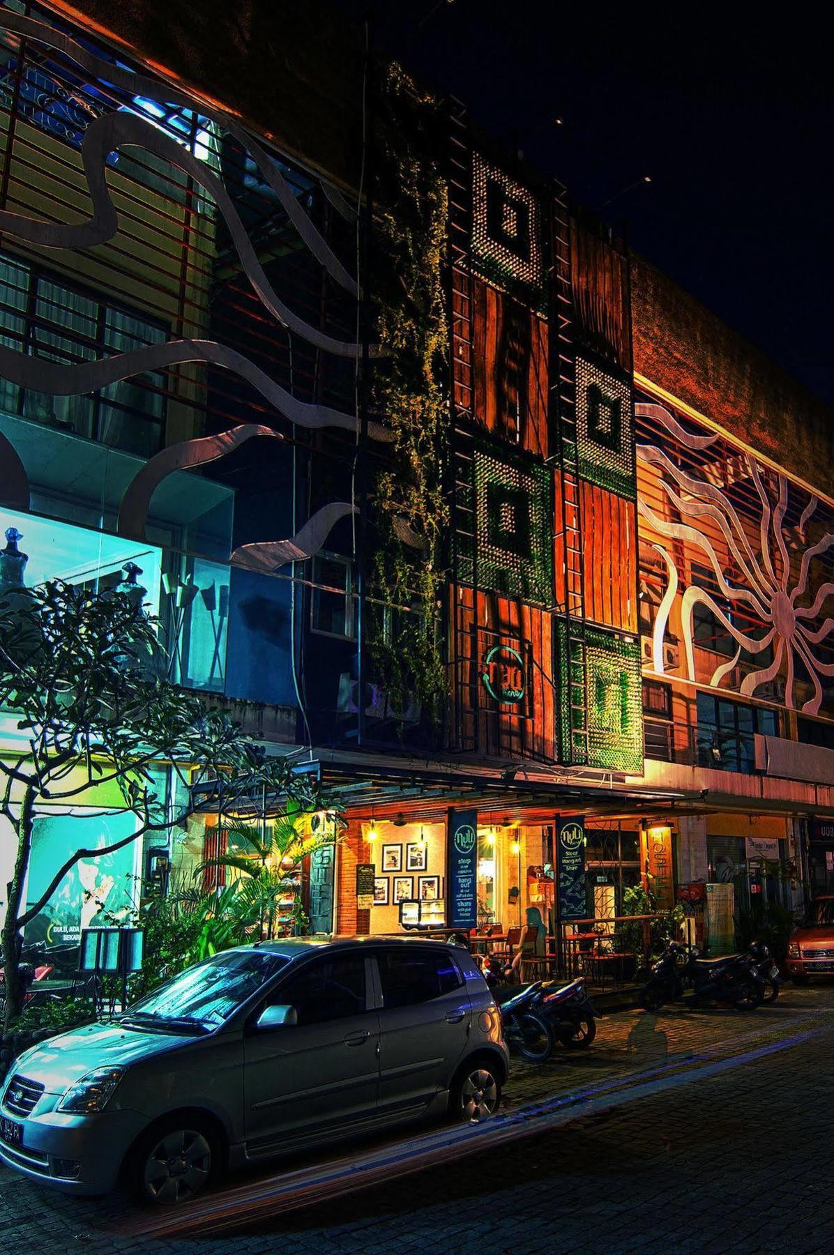 Nau Here Hostel Kuta Lombok Esterno foto